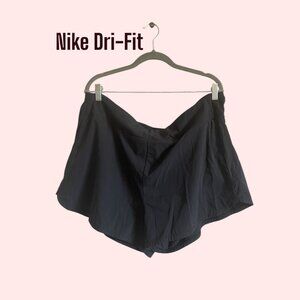 Nike Dri-FIT Women's XXL Plus Running Shorts Black Moisture Wicking EUC